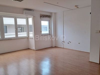 /international/hr/split-split-dalmatia-county-310098879752/