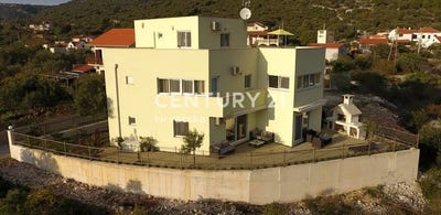/international/hr/splitsko-dalmatinska-zupanija-split-dalmatia-county-310108111090/