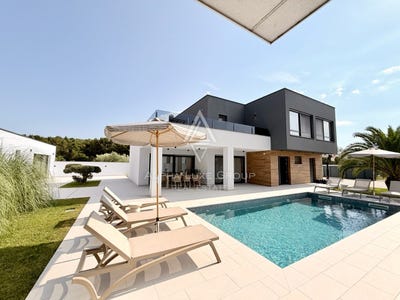 /international/hr/istarska-zupanija-istria-county-310109145912/