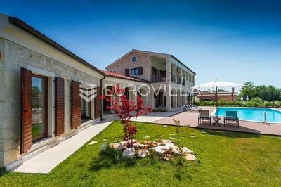 /international/hr/porec-istria-county-310102765817/