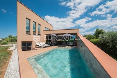 /international/hr/novigrad-istria-county-310102295114/