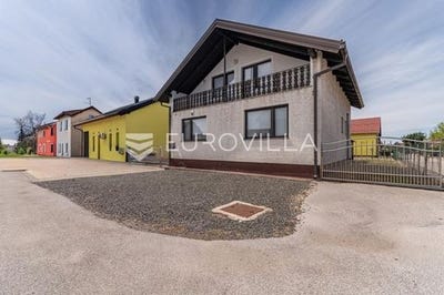 /international/hr/varazdin-varazdin-county-310107905543/