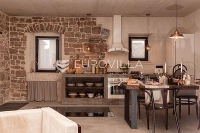 /international/hr/pucisca-split-dalmatia-county-310106195351/