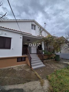 /international/hr/starigrad-split-dalmatia-county-310102910521/
