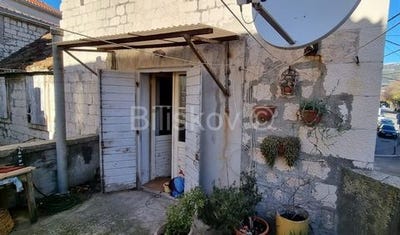 /international/hr/kastel-luksic-split-dalmatia-county-120074048217/