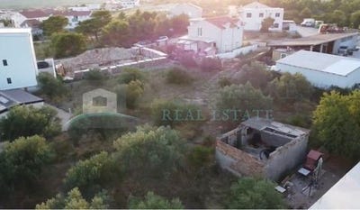 /international/hr/vodice-sibenska-ulica-120096491745/