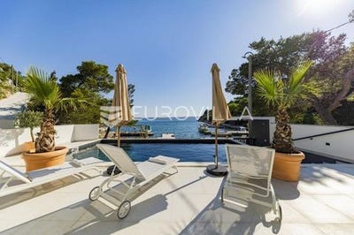 /international/hr/senj-lika-senj-county-310105790621/