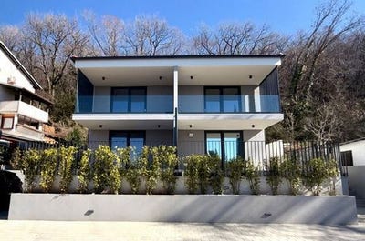 /international/hr/omis-split-dalmatia-county-310101927007/