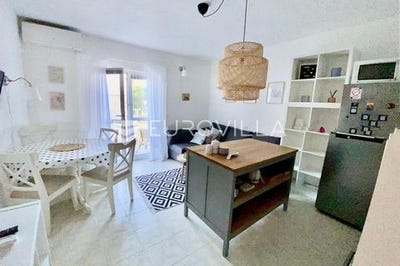 /international/hr/split-split-dalmatia-county-310108375295/