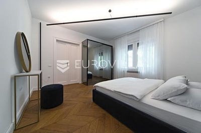 /international/hr/osijek-osijek-baranja-county-310108217176/