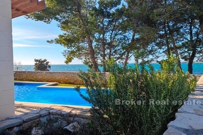 /international/hr/nin-zadar-county-310107218486/