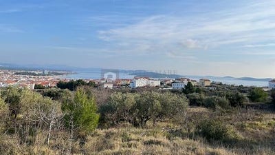 /international/hr/vodice-sibenska-ulica-120089936994/