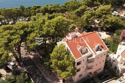 /international/hr/makarska-split-dalmatia-county-310103313099/