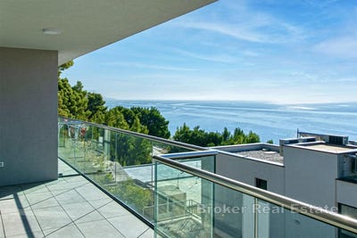 /international/hr/makarska-split-dalmatia-county-310107219439/