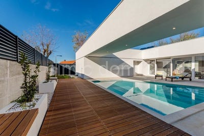 /international/hr/nerezisca-split-dalmatia-county-120091817548/