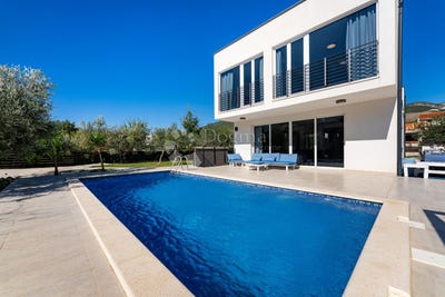 /international/hr/splitsko-dalmatinska-zupanija-split-dalmatia-county-310108667976/