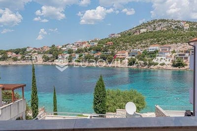 /international/hr/primosten-sibenska-ulica-310108595952/
