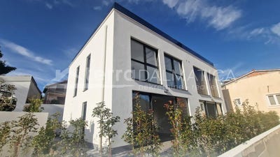 /international/hr/tisno-tisno-sibenska-ulica-120091990491/?lang=zh-tw