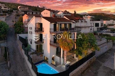 /international/hr/split-split-dalmatia-county-120098075515/