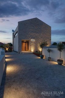 /international/hr/visocane-zadar-county-310099076190/