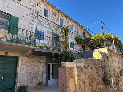 /international/hr/pitve-split-dalmatia-county-310109014952/
