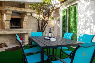 /international/hr/petrcane-zadar-county-310098116978/