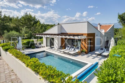/international/hr/novigrad-zadar-county-310107766559/