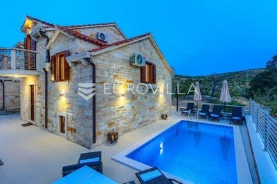 /international/hr/brac-split-dalmatia-county-120084916994/