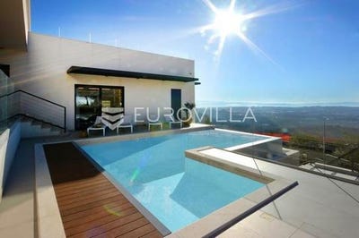 /international/hr/split-split-dalmatia-county-310105231952/