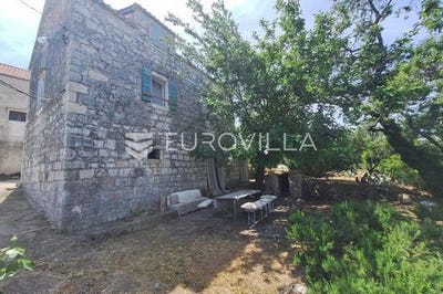 /international/hr/vis-split-dalmatia-county-310106578843/