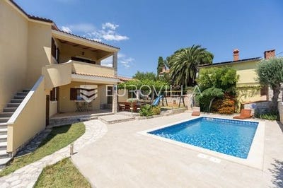 /international/hr/pula-istria-county-310109128460/