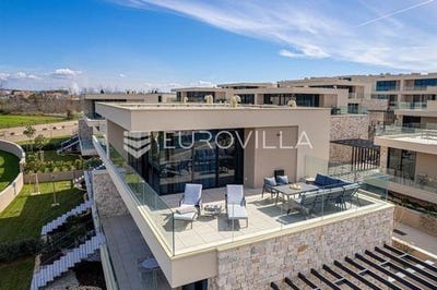 /international/hr/umag-istria-county-310106881026/