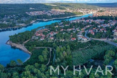 /international/hr/stari-grad-split-dalmatia-county-310104985681/