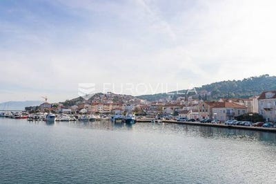 /international/hr/trogir-split-dalmatia-county-120088071277/