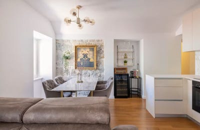 /international/hr/grad-split-dalmatia-county-310103488799/