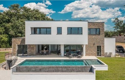/international/hr/umag-istria-county-310100795868/