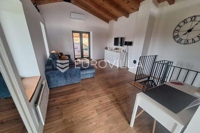 /international/hr/karlovac-karlovac-county-310105821884/