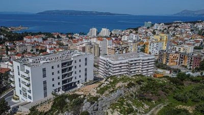 /international/hr/makarska-split-dalmatia-county-310102911513/