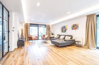 /international/hr/zagreb-zagreb-310108247766/