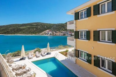 /international/hr/marina-split-dalmatia-county-310107219015/
