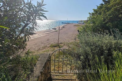 /international/hr/raanac-zadar-county-310107219789/