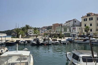 /international/hr/stari-grad-split-dalmatia-county-310107838526/