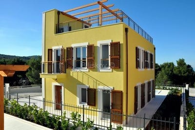 /international/hr/supetar-split-dalmatia-county-120094745608/