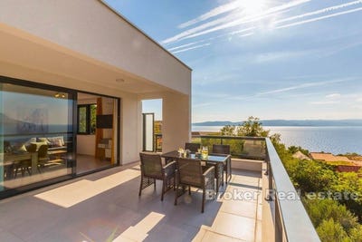 /international/hr/makarska-split-dalmatia-county-310107218293/