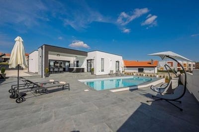 /international/hr/zminj-istria-county-310107864317/