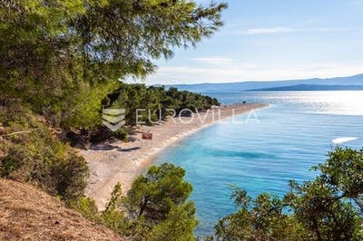 /international/hr/bol-split-dalmatia-county-120092946973/