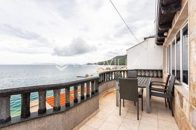 /international/hr/makarska-split-dalmatia-county-120093967486/