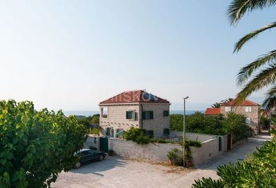 /international/hr/supetar-split-dalmatia-county-310101534548/