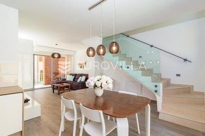 /international/hr/pula-istria-county-310106294597/