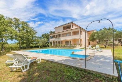 /international/hr/pula-istria-county-120091906845/